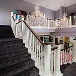 The Bay & Luxury فندق 3*
