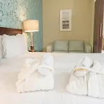 The Bay & Luxury Hotel 3*