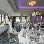 ホテル The Bay & Luxury 3*