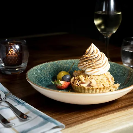 The Bay & Luxury فندق