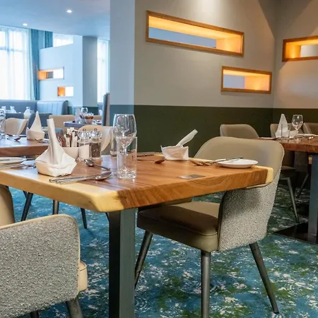 The Bay & Luxury فندق 3*