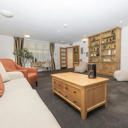 The Bay & Luxury فندق