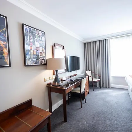 The Bay & Luxury Hotel Kenmare