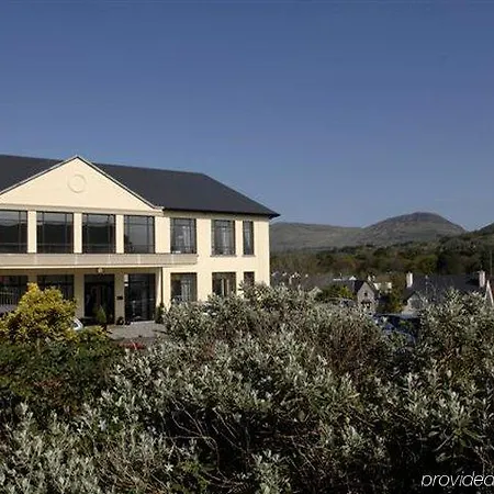 The Bay & Luxury Hotel