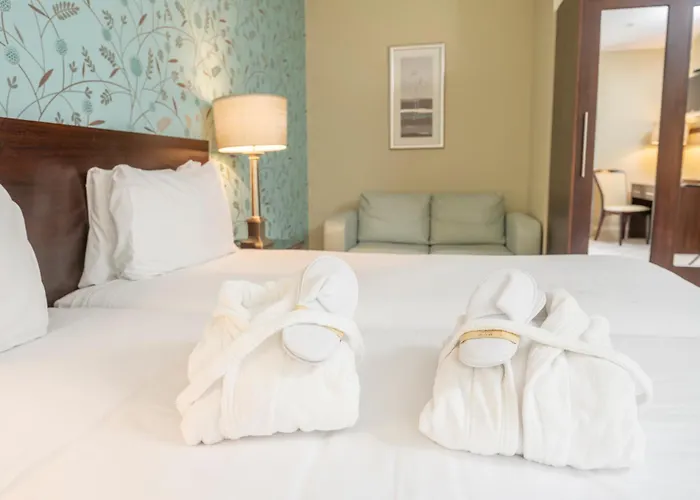 The Bay & Luxury Hotel 3*