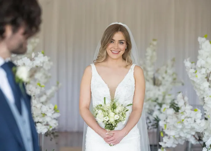 The Bay & Luxury 3* 켄마어