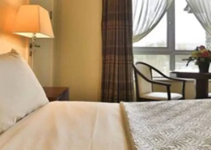 The Bay & Luxury Kenmare