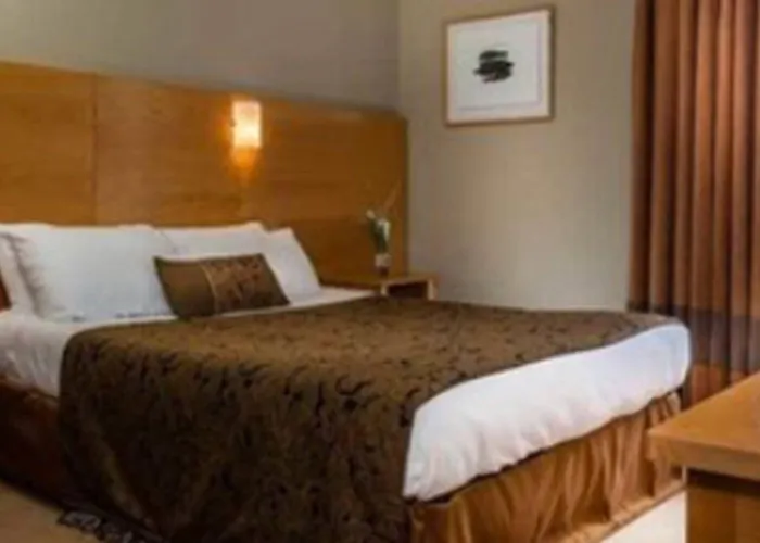 The Bay & Luxury 3* 켄마어