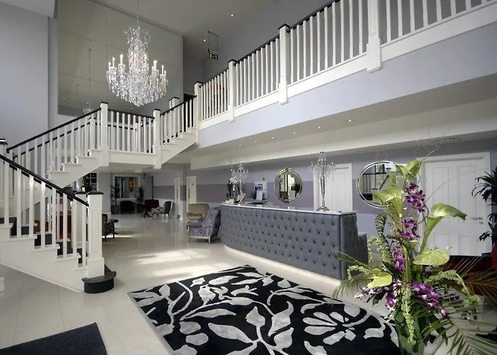 Hotell The Bay & Luxury